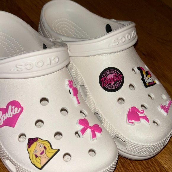 Crocs Charm Barbie 8 piece set - Picture 6 of 6